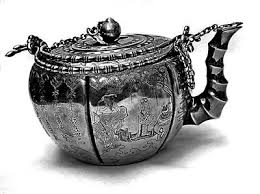 精雕银壶